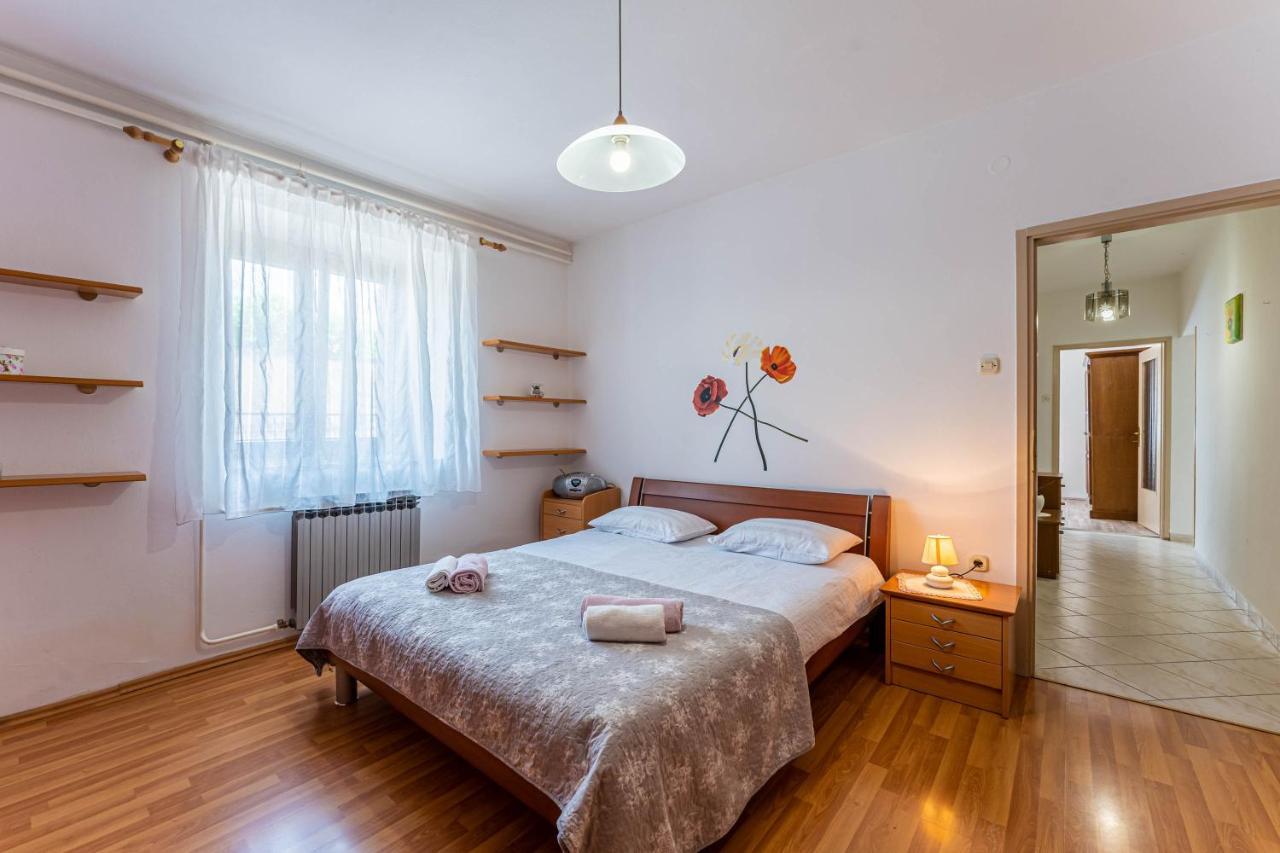 Apartman Ana Apartment Pula Exterior photo